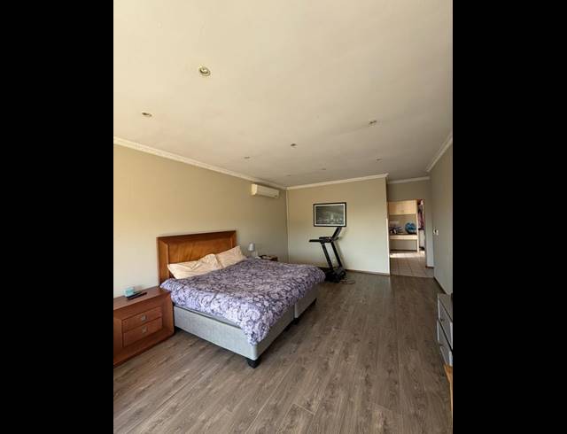 4 BEDROOM TOWNHOUSE FOR SALE IN GLENHAZEL